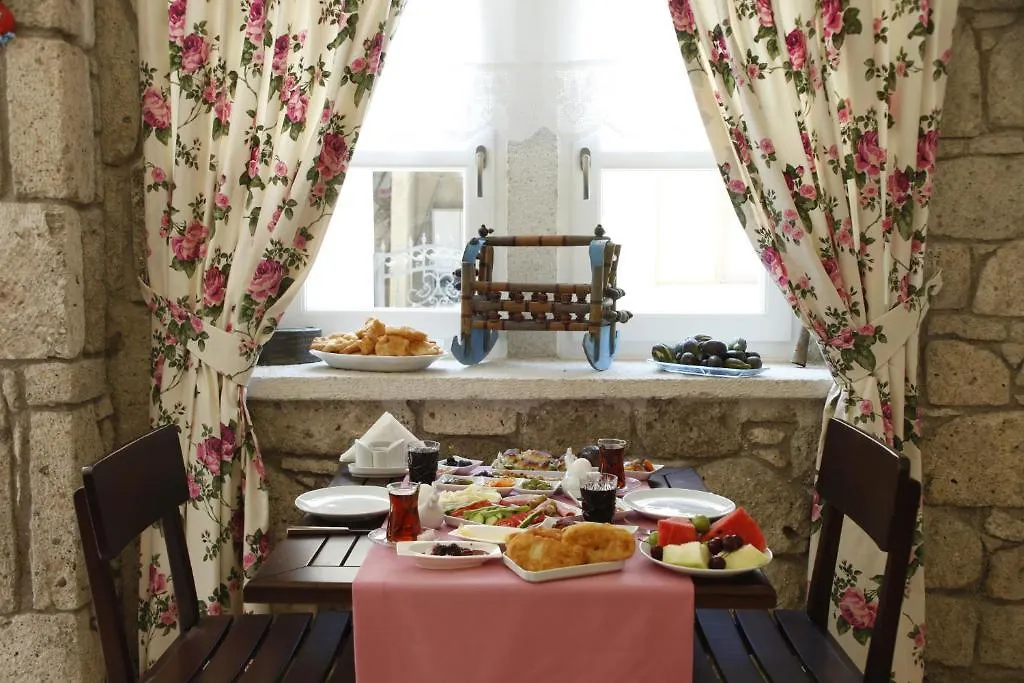 Ciftekuyu Hotel Alacati